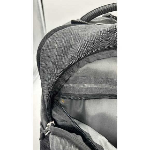 The North Face Padded Laptop Flexvent Vault Backpack Gray/Pink - Picture 12 of 16